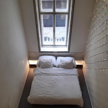 Downtown Prague Minimalistic Room In Flatshare Exterior foto