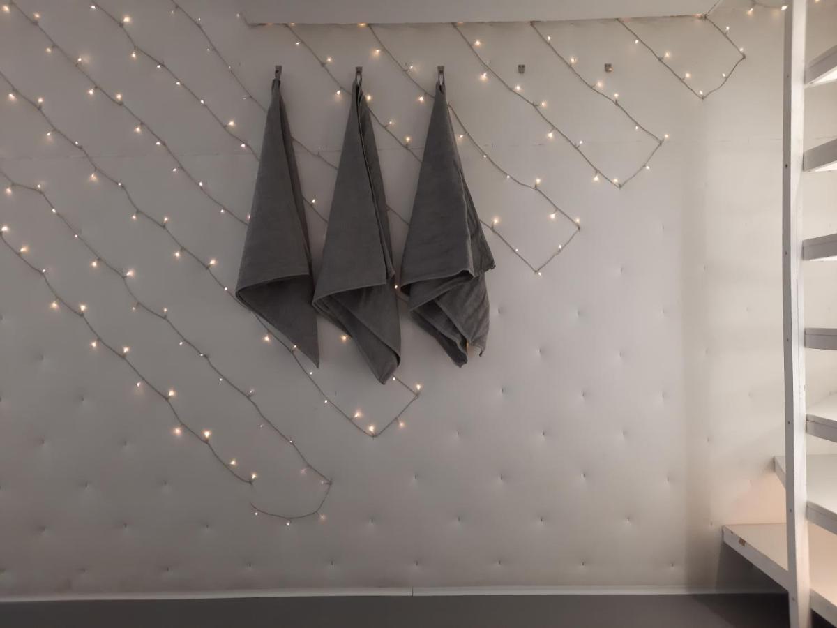 Downtown Prague Minimalistic Room In Flatshare Exterior foto