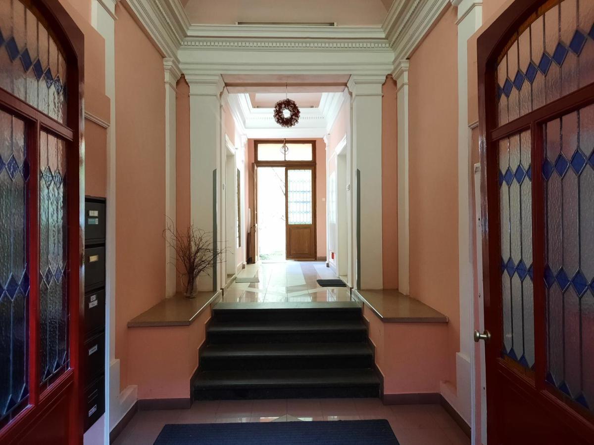 Downtown Prague Minimalistic Room In Flatshare Exterior foto