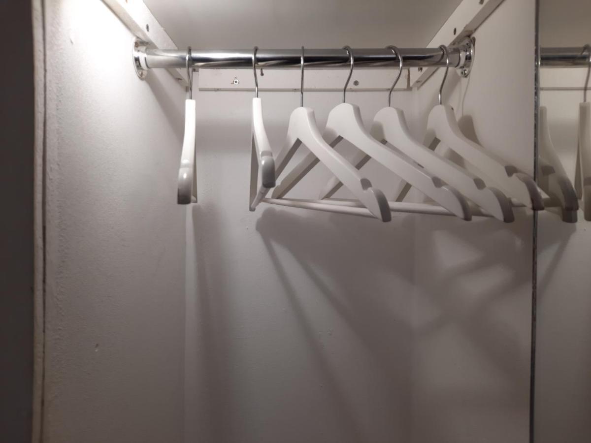 Downtown Prague Minimalistic Room In Flatshare Exterior foto