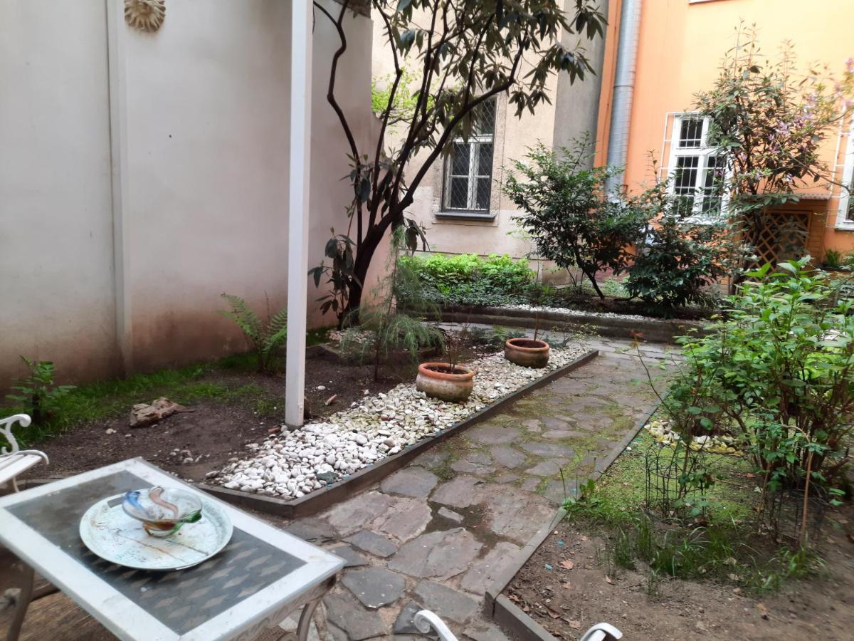 Downtown Prague Minimalistic Room In Flatshare Exterior foto